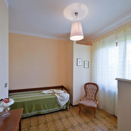 Aparthotel Quiete 2*